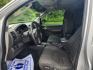2007 SILVER /Gray NISSAN FRONTIER CREW CAB LE (1N6AD07U17C) with an 4.0L engine, Automatic transmission, located at 1221 Madison St., Shelbyville, TN, 37160, (931) 680-9439, 0.000000, 0.000000 - Photo#6