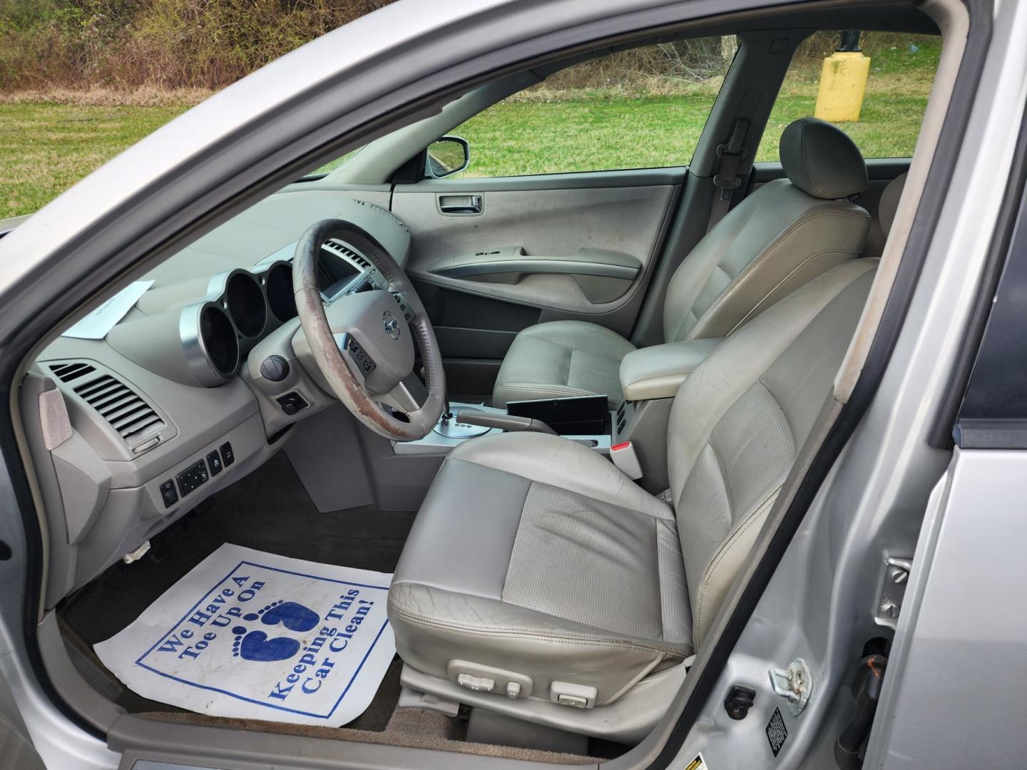2006 SILVER /Gray Nissan Maxima SE (1N4BA41E86C) with an 3.5L V6 DOHC 24V engine, Automatic transmission, located at 1221 Madison St., Shelbyville, TN, 37160, (931) 680-9439, 0.000000, 0.000000 - Photo#4