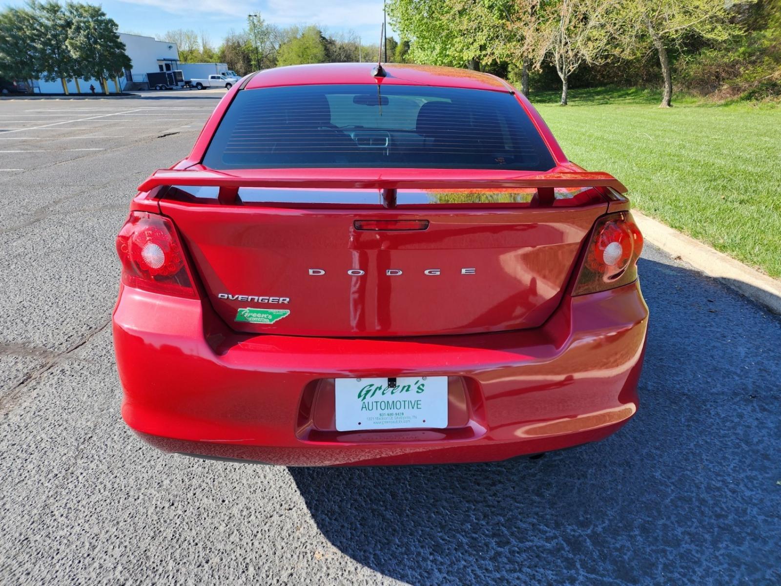 2014 RED /Black Dodge Avenger SE (1C3CDZAB4EN) with an 2.4L L4 DOHC 16V engine, 4-Speed Automatic transmission, located at 1221 Madison St., Shelbyville, TN, 37160, (931) 680-9439, 0.000000, 0.000000 - Photo #2