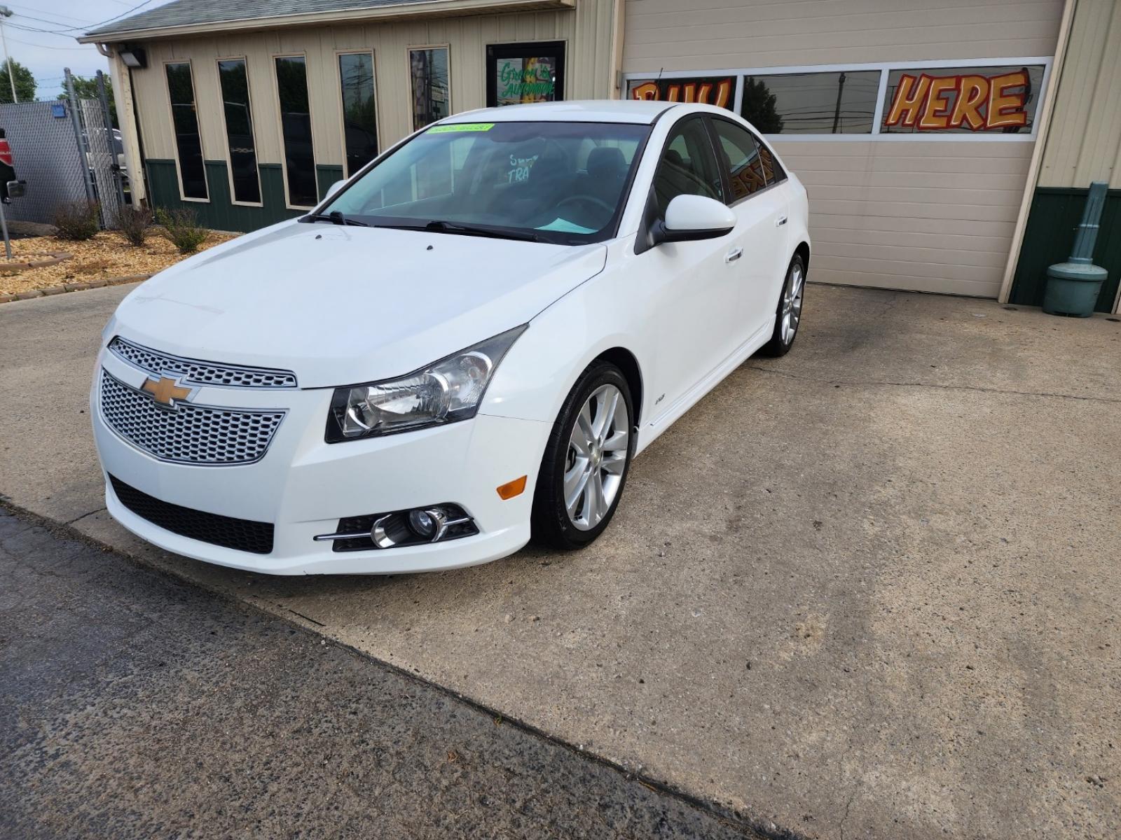 2012 WHITE /Black Chevrolet Cruze LTZ (1G1PH5SC1C7) with an 1.4L L4 DOHC 16V TURBO engine, 6-Speed Automatic transmission, located at 1221 Madison St., Shelbyville, TN, 37160, (931) 680-9439, 0.000000, 0.000000 - Photo #0