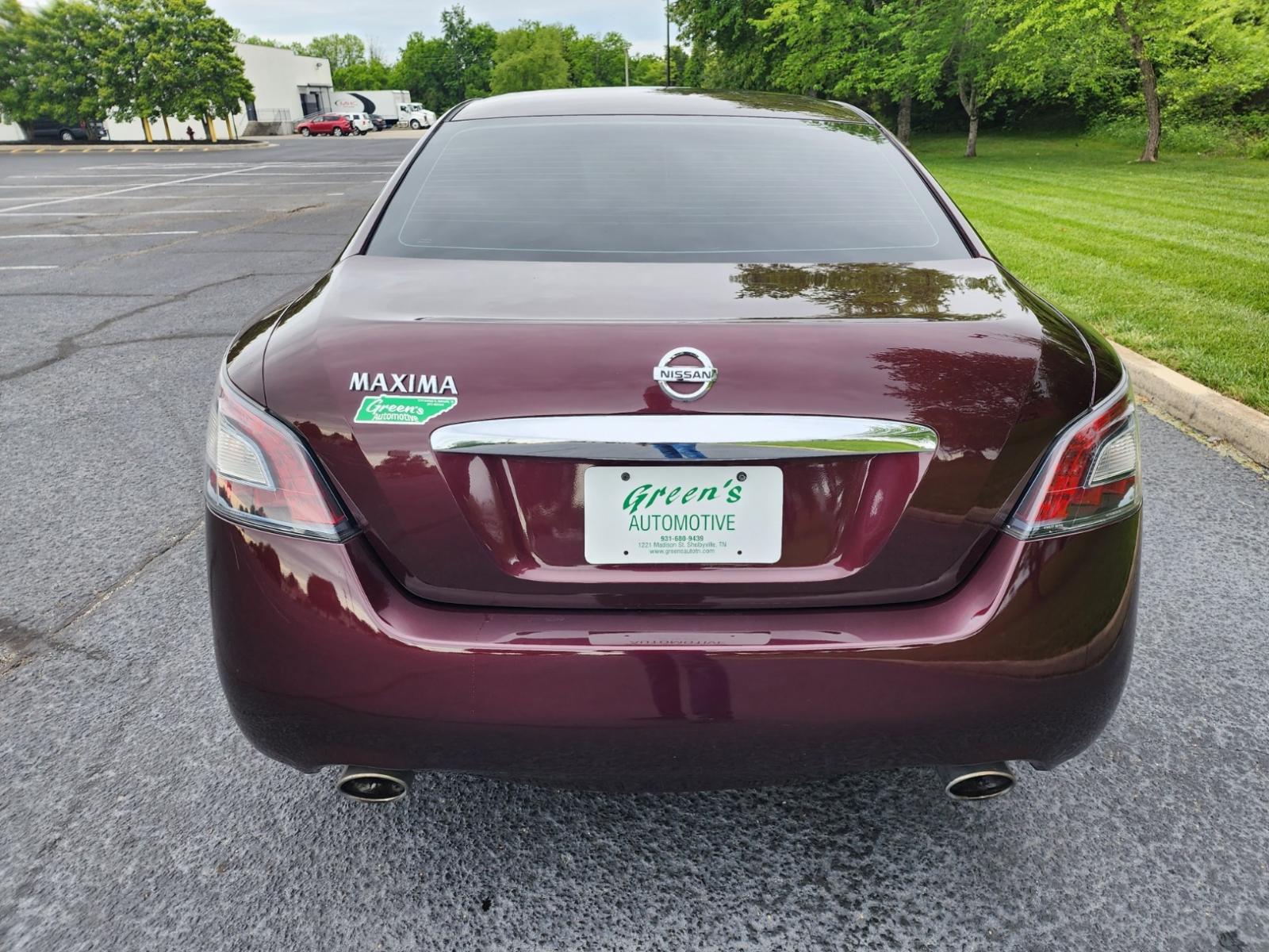 2014 Maroon /Black Nissan Maxima SV (1N4AA5AP8EC) with an 3.5L V6 DOHC 24V engine, Continuously Variable Transmission transmission, located at 1221 Madison St., Shelbyville, TN, 37160, (931) 680-9439, 0.000000, 0.000000 - Photo #2