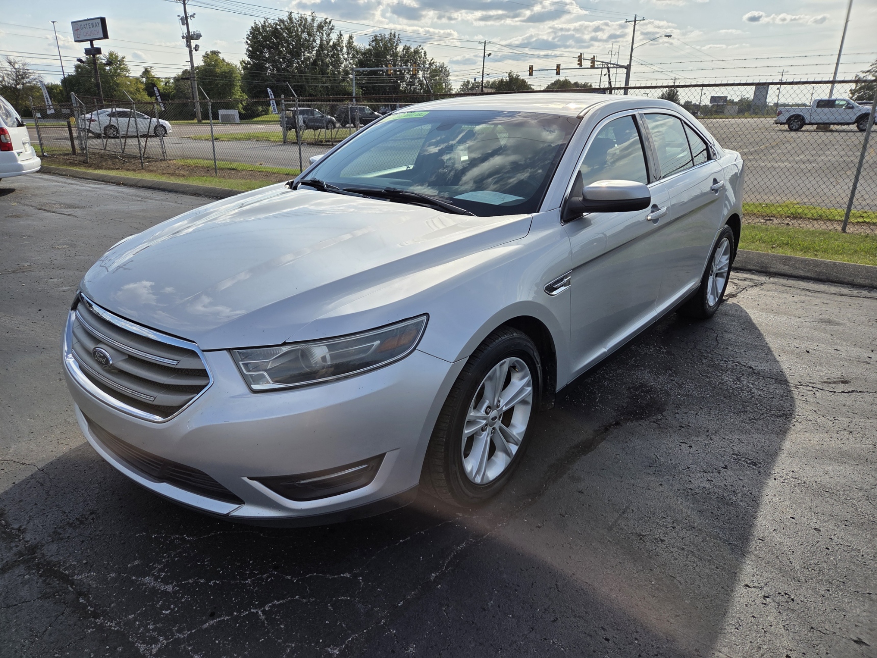 photo of 2017 FORD TAURUS 4DR