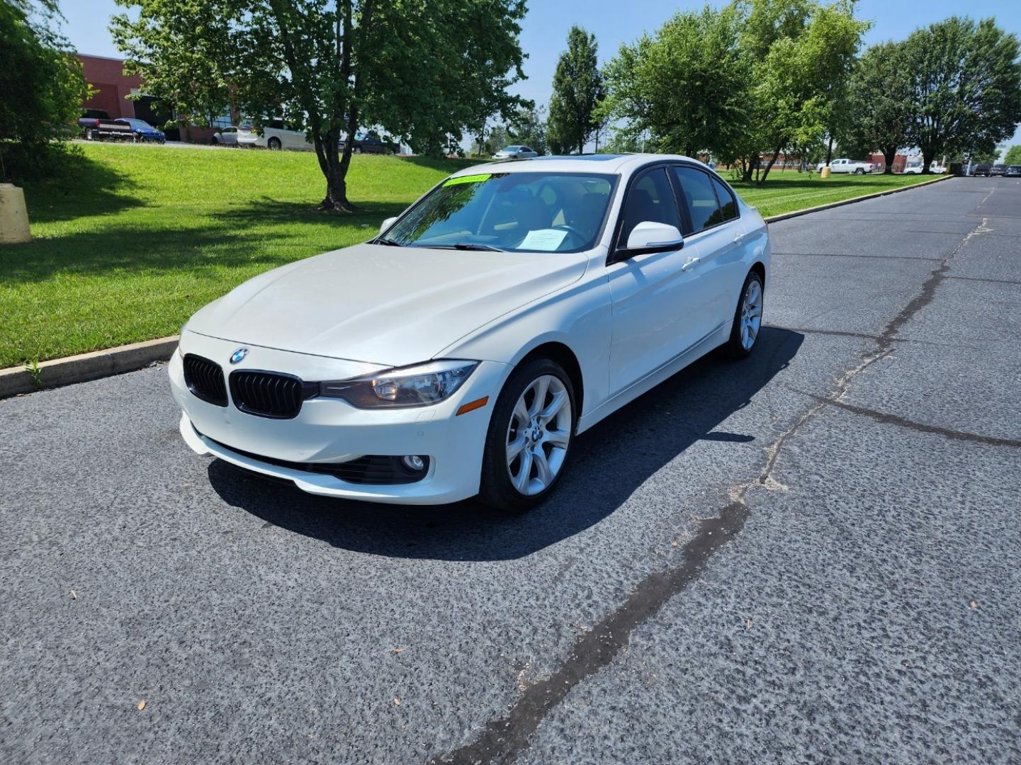 2015 WHITE BMW 328 XI SULEV (WBA3B5C55FF) with an 2.0L engine, Automatic transmission, located at 1221 Madison St., Shelbyville, TN, 37160, (931) 680-9439, 0.000000, 0.000000 - Photo#0