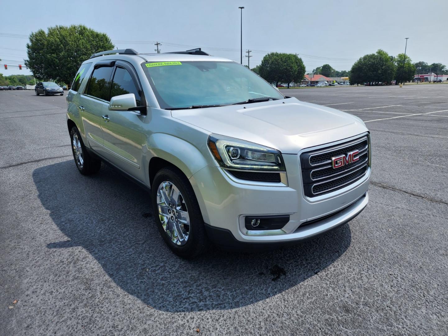 2017 SILVER /Black GMC Acadia SLT-2 FWD (1GKKRSKD7HJ) with an 3.6L V6 DOHC 24V engine, 6A transmission, located at 1221 Madison St., Shelbyville, TN, 37160, (931) 680-9439, 0.000000, 0.000000 - Photo#1