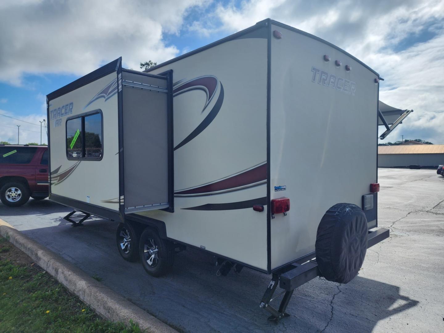 2016 Beige Forest River Tracer - (5ZT2TRLB9GB) , located at 1221 Madison St., Shelbyville, TN, 37160, (931) 680-9439, 0.000000, 0.000000 - Photo#4