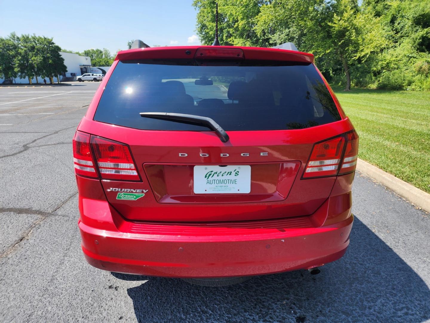 2020 RED DODGE JOURNEY SE (3C4PDCAB3LT) with an 2.4L engine, Automatic transmission, located at 1221 Madison St., Shelbyville, TN, 37160, (931) 680-9439, 0.000000, 0.000000 - Photo#2