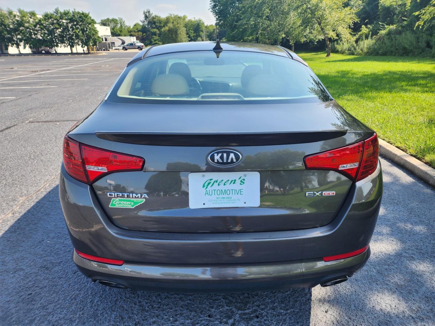 2013 GRAY /BEIGE Kia Optima EX (5XXGN4A7XDG) with an 2.4L L4 DOHC 16V engine, 6-Speed Automatic transmission, located at 1221 Madison St., Shelbyville, TN, 37160, (931) 680-9439, 0.000000, 0.000000 - Photo#2