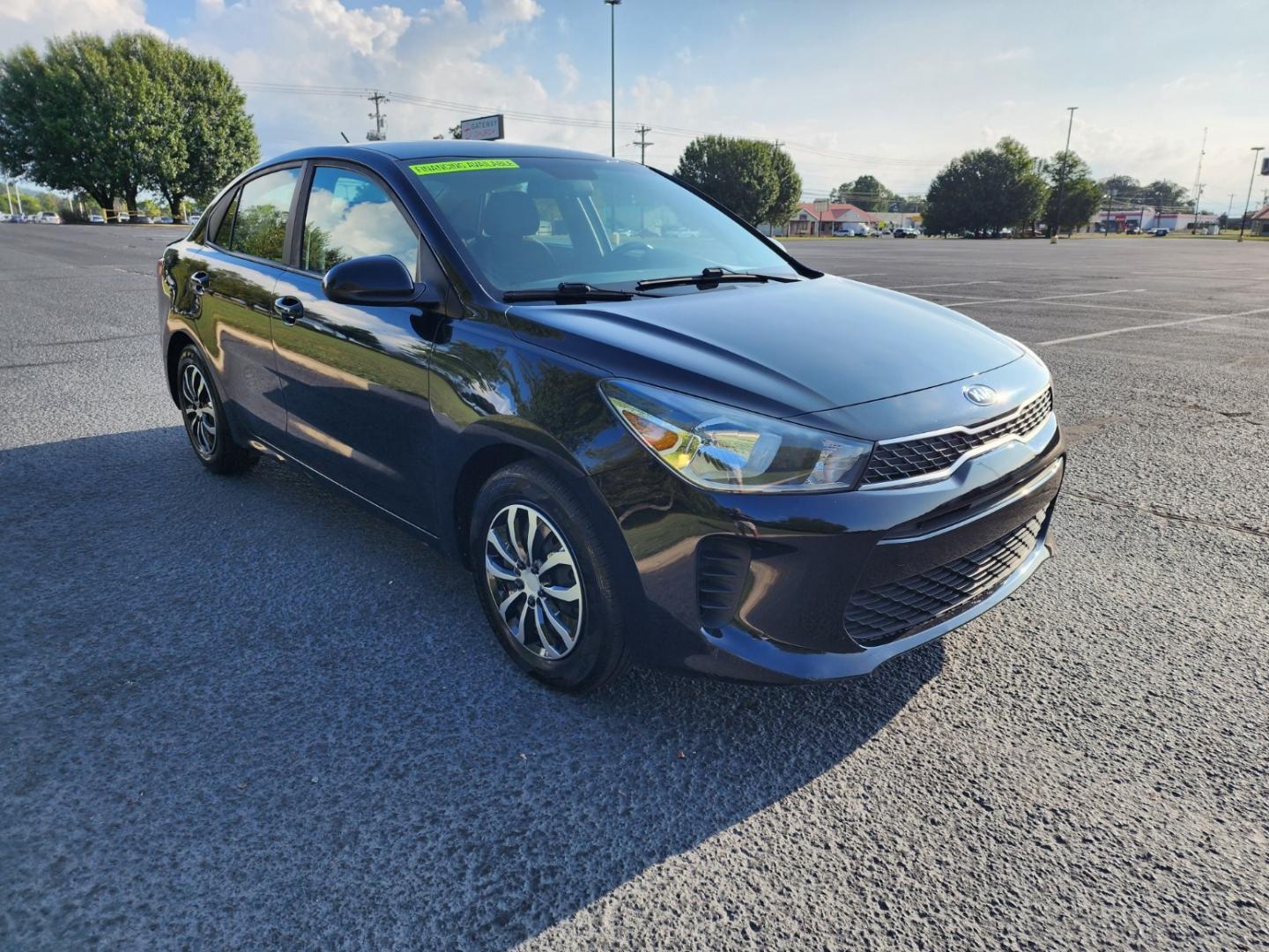 2019 BLACK /Black Kia Rio S (3KPA24ABXKE) with an 1.6L L4 DOHC 16V engine, 6A transmission, located at 1221 Madison St., Shelbyville, TN, 37160, (931) 680-9439, 0.000000, 0.000000 - Photo#1