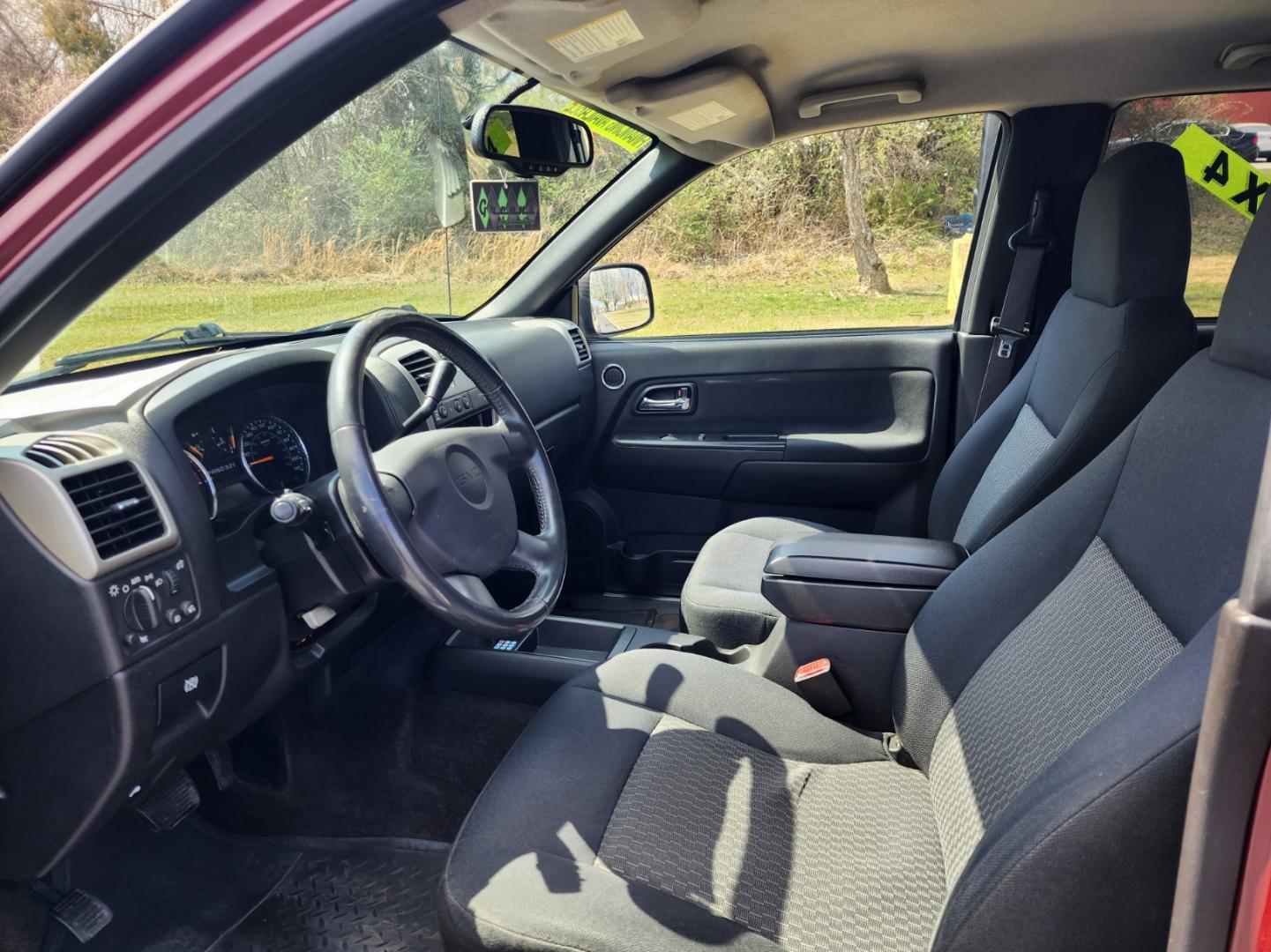 2008 Maroon /Gray GMC Canyon SLE Crew Cab 4WD (1GTDT43E888) with an 3.7L L5 DOHC 20V engine, 4-Speed Automatic transmission, located at 1221 Madison St., Shelbyville, TN, 37160, (931) 680-9439, 0.000000, 0.000000 - Photo#5