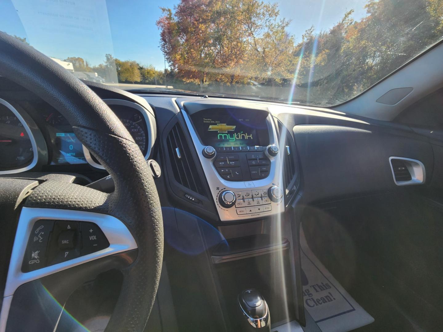 2016 Gold /Gray Chevrolet Equinox LT 2WD (2GNALCEK8G1) with an 2.4L L4 DOHC 16V FFV engine, 6A transmission, located at 1221 Madison St., Shelbyville, TN, 37160, (931) 680-9439, 0.000000, 0.000000 - Photo#5