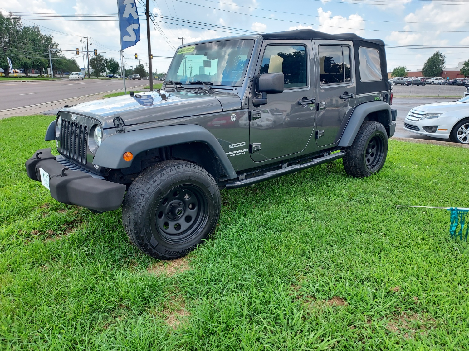 photo of 2017 Jeep Wrangler Unlimited Sport 4WD