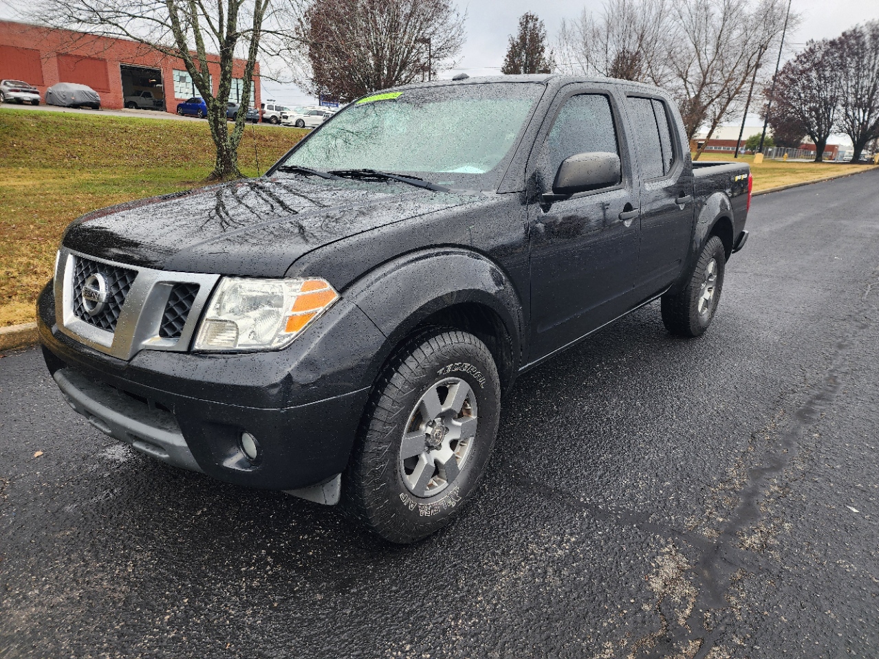 photo of 2013 Nissan Frontier Desert Runner Crew Cab 2WD