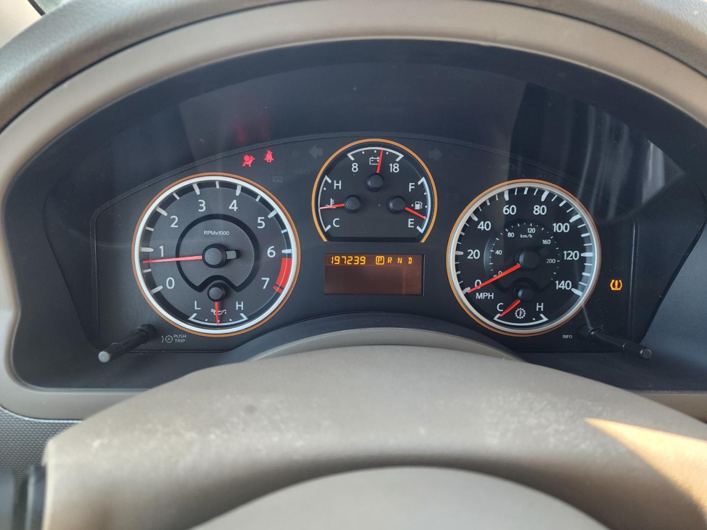 2008 WHITE /Beige Nissan Armada SE 2WD (5N1AA08D18N) with an 5.6L V8 DOHC 32V engine, 5-Speed Automatic Overdrive transmission, located at 1221 Madison St., Shelbyville, TN, 37160, (931) 680-9439, 0.000000, 0.000000 - Photo#8
