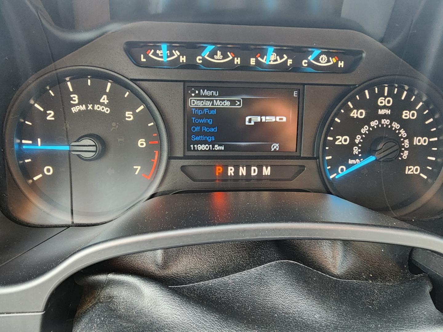 2018 BLACK /Gray Ford F-150 XL SuperCab 6.5-ft. Bed 2WD (1FTEX1CP8JK) with an 2.7L V6 DOHC 24V engine, 6A transmission, located at 1221 Madison St., Shelbyville, TN, 37160, (931) 680-9439, 0.000000, 0.000000 - Photo#6