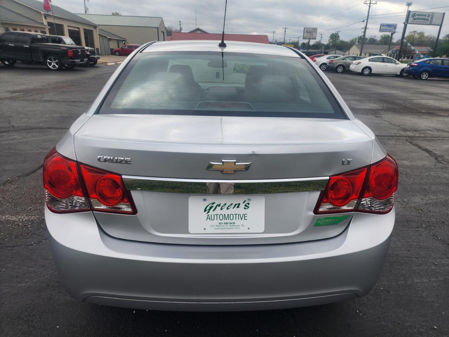 2011 Silver /Gray Chevrolet Cruze 1LT (1G1PE5S99B7) with an 1.4L L4 DOHC 16V engine, 6-Speed Automatic transmission, located at 1221 Madison St., Shelbyville, TN, 37160, (931) 680-9439, 0.000000, 0.000000 - Photo#2