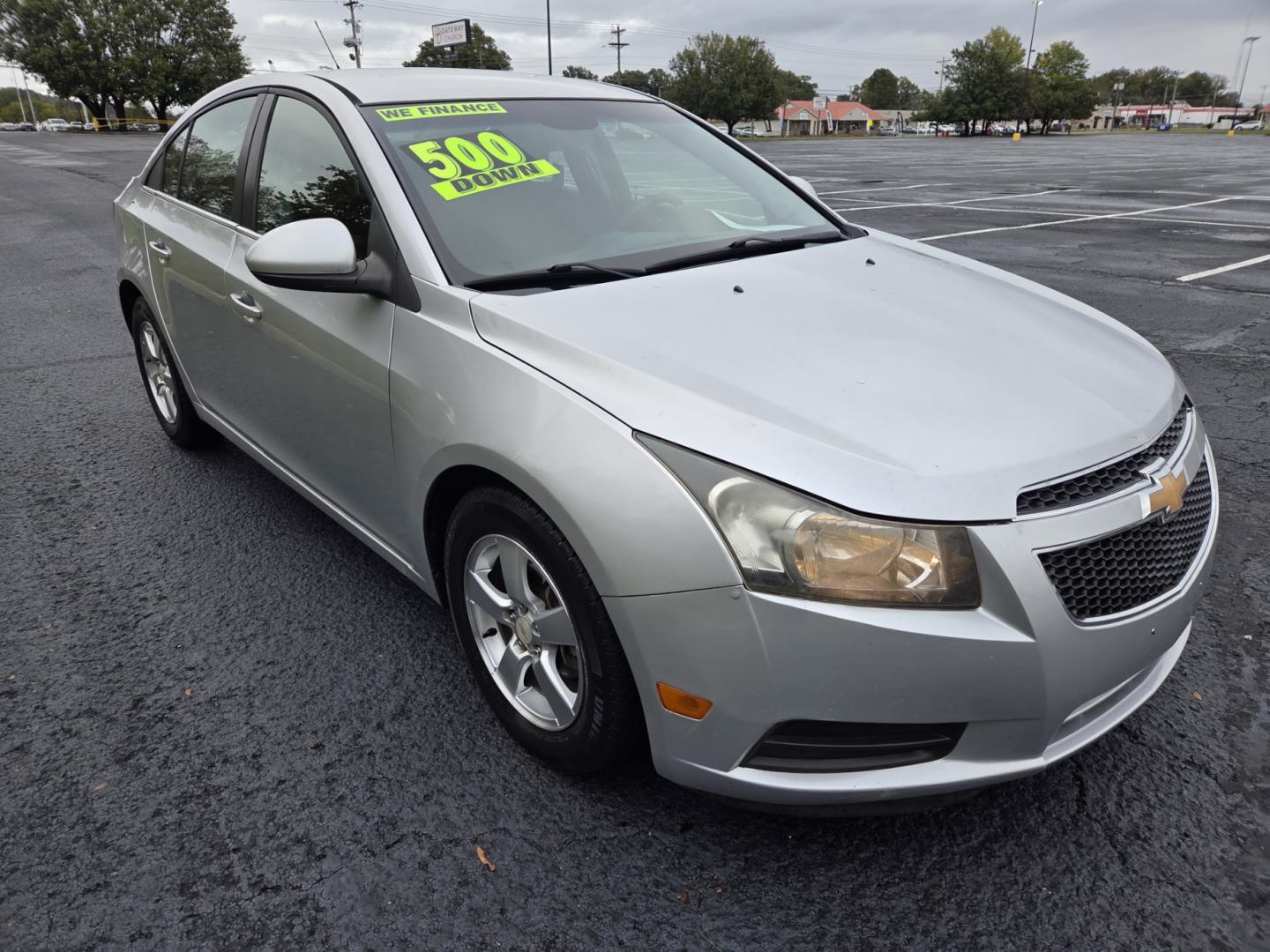 2011 Silver /Gray Chevrolet Cruze 1LT (1G1PE5S99B7) with an 1.4L L4 DOHC 16V engine, 6-Speed Automatic transmission, located at 1221 Madison St., Shelbyville, TN, 37160, (931) 680-9439, 0.000000, 0.000000 - Photo#1