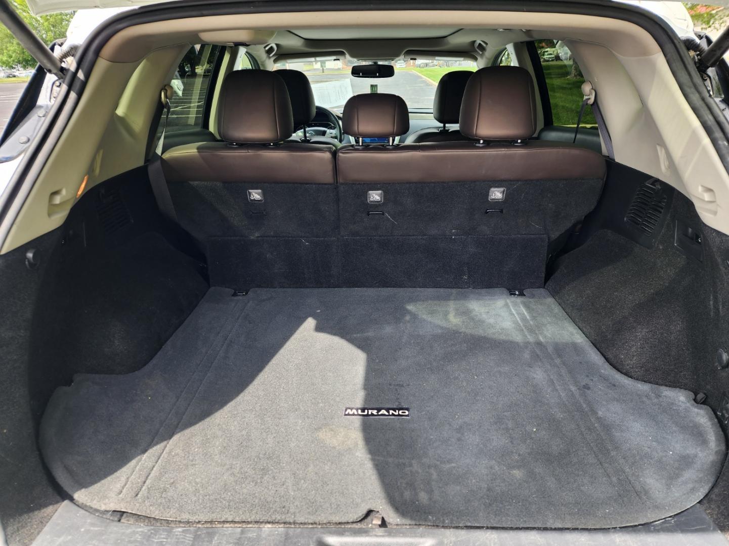 2017 WHITE /Brown Nissan Murano Platinum FWD (5N1AZ2MG1HN) with an 3.5L V6 DOHC 24V engine, CVT transmission, located at 1221 Madison St., Shelbyville, TN, 37160, (931) 680-9439, 0.000000, 0.000000 - Photo#3