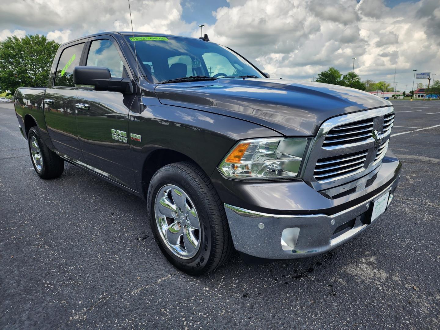 2018 Gray /Brown RAM 1500 SLT Big Horn Crew Cab SWB 4WD (3C6RR7LTXJG) with an 5.7L V8 OHV 16V engine, 8A transmission, located at 1221 Madison St., Shelbyville, TN, 37160, (931) 680-9439, 0.000000, 0.000000 - Photo#1