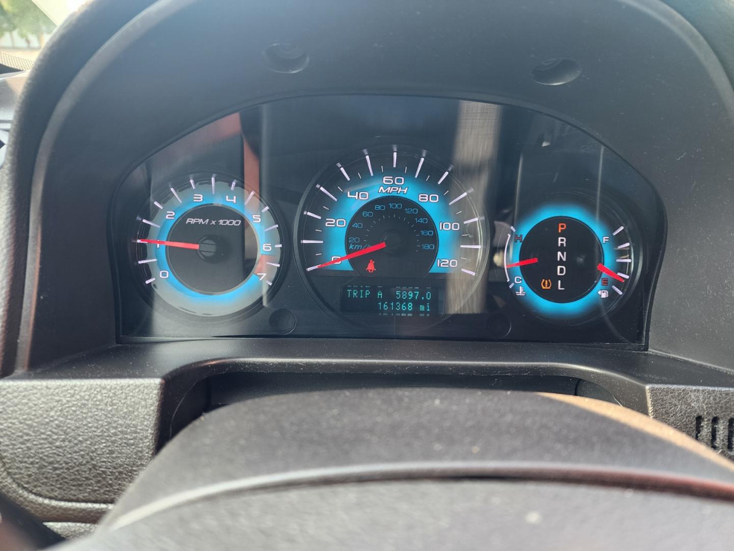 2011 Gray /Black Ford Fusion I4 SEL (3FAHP0JA5BR) with an 2.5L L4 DOHC 16V engine, Automatic transmission, located at 1221 Madison St., Shelbyville, TN, 37160, (931) 680-9439, 0.000000, 0.000000 - Photo#6