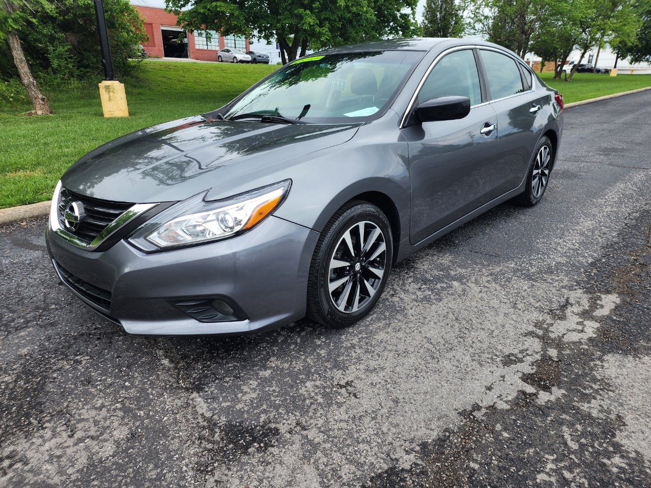 photo of 2018 Nissan Altima 2.5 SV