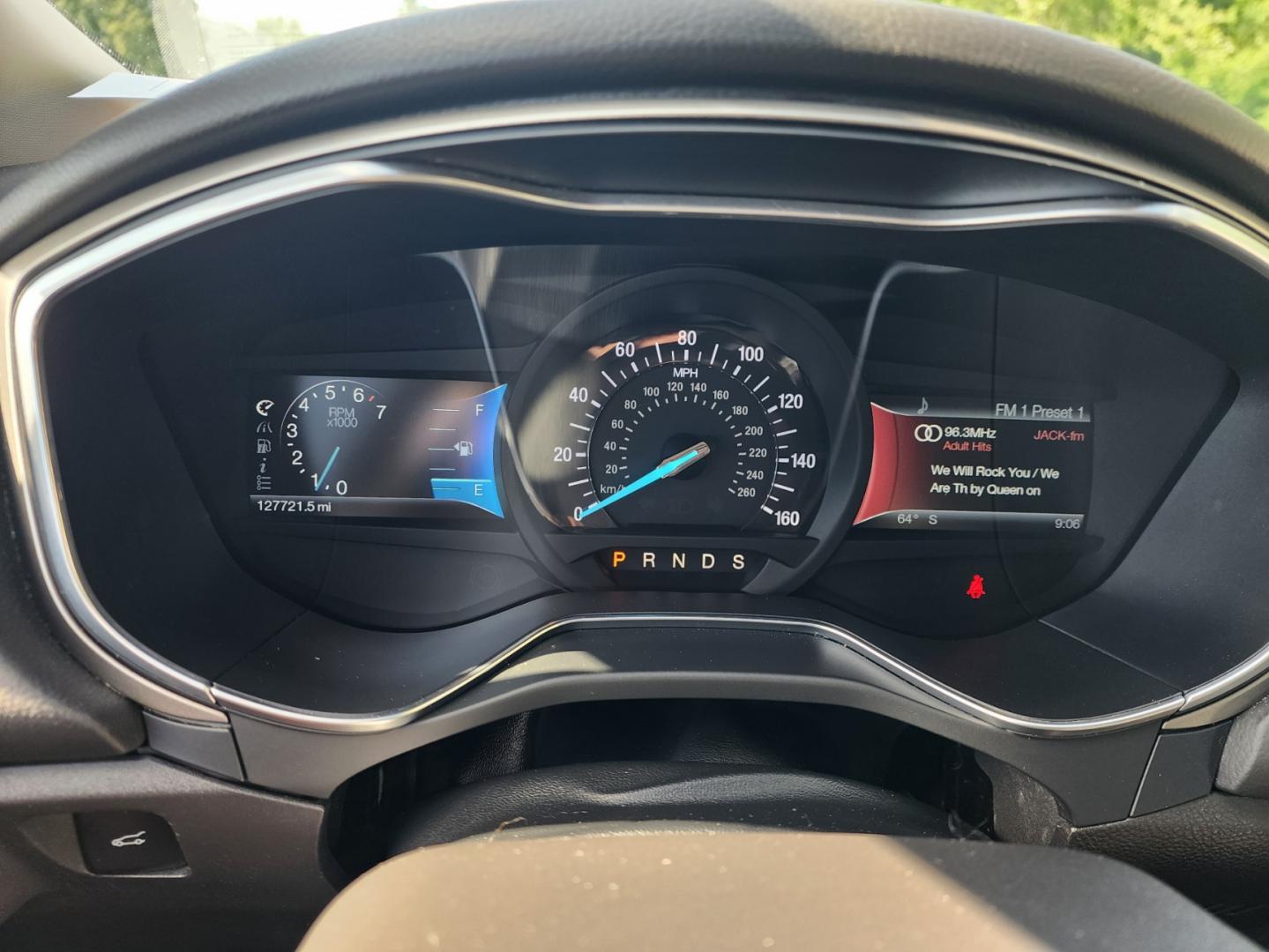 2014 RED /Black Ford Fusion SE (3FA6P0H90ER) with an 2.0L L4 DOHC 16V engine, Automatic transmission, located at 1221 Madison St., Shelbyville, TN, 37160, (931) 680-9439, 0.000000, 0.000000 - Photo#7