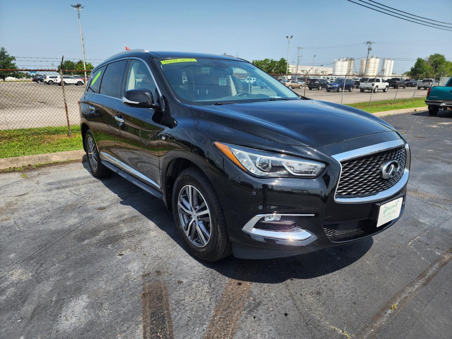 2017 Black /Black Infiniti QX60 Base AWD (5N1DL0MM4HC) with an 3.5L V6 DOHC 24V engine, CVT transmission, located at 1221 Madison St., Shelbyville, TN, 37160, (931) 680-9439, 0.000000, 0.000000 - Photo#1