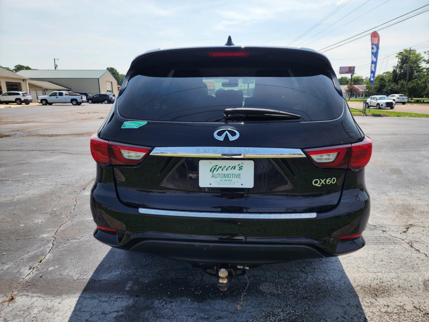 2017 Black /Black Infiniti QX60 Base AWD (5N1DL0MM4HC) with an 3.5L V6 DOHC 24V engine, CVT transmission, located at 1221 Madison St., Shelbyville, TN, 37160, (931) 680-9439, 0.000000, 0.000000 - Photo#2