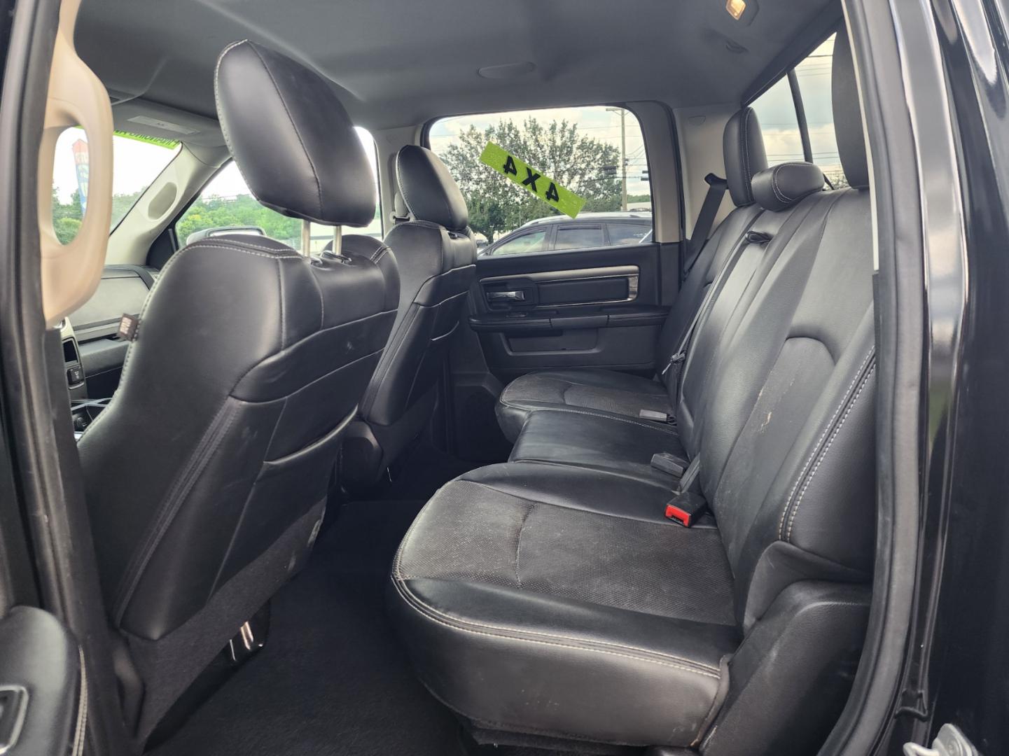 2013 Black /Black RAM 1500 Sport Crew Cab SWB 4WD (1C6RR7MT3DS) with an 5.7L V8 OHV 16V engine, 6-Speed Automatic transmission, located at 1221 Madison St., Shelbyville, TN, 37160, (931) 680-9439, 0.000000, 0.000000 - Photo#4