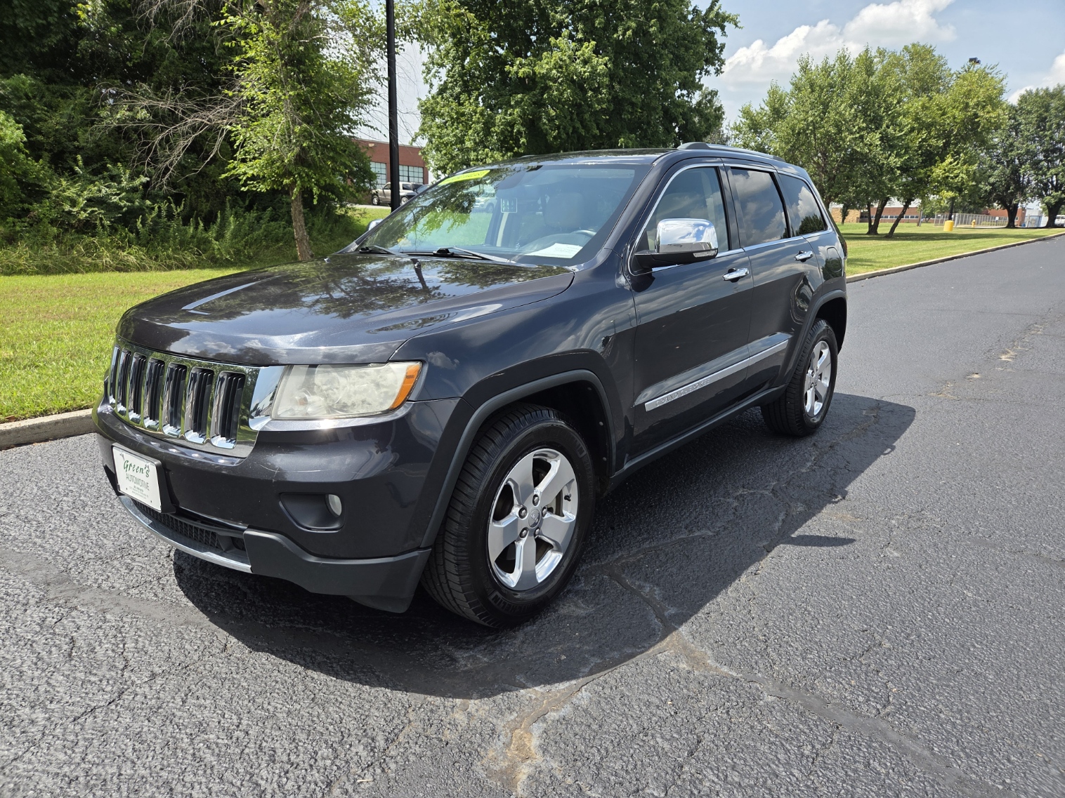 photo of 2012 Jeep Grand Cherokee Limited 2WD