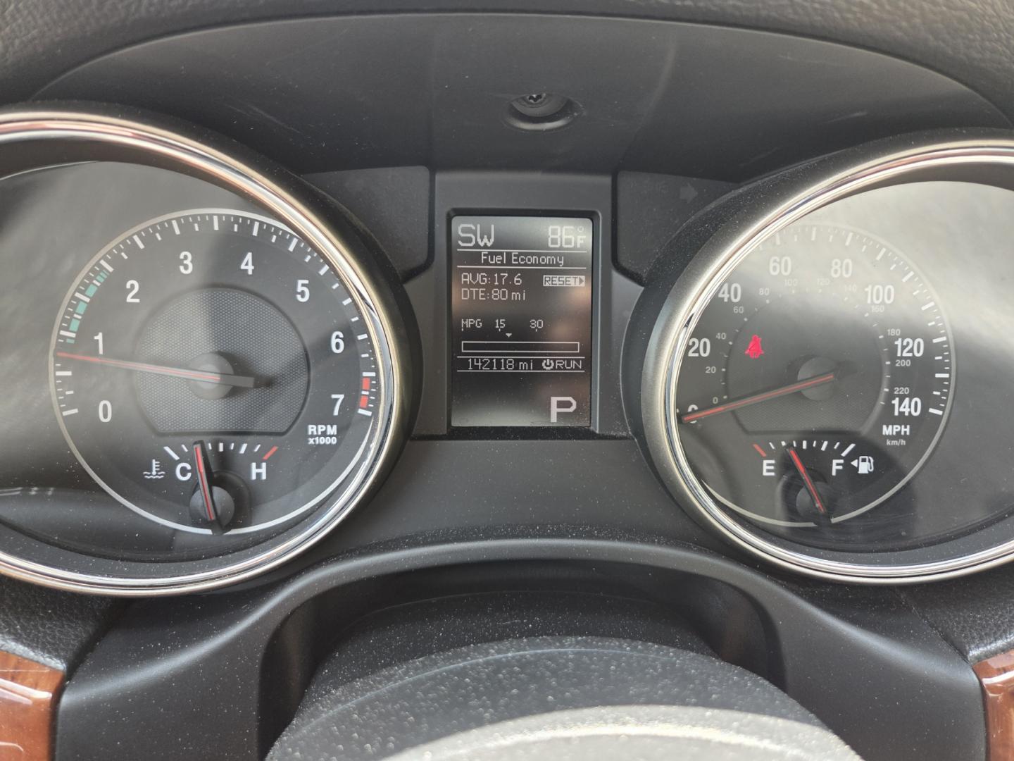2012 Blue /Beige Jeep Grand Cherokee Limited 2WD (1C4RJEBG7CC) with an 3.6L V6 DOHC 24V engine, 5-Speed Automatic transmission, located at 1221 Madison St., Shelbyville, TN, 37160, (931) 680-9439, 0.000000, 0.000000 - Photo#8