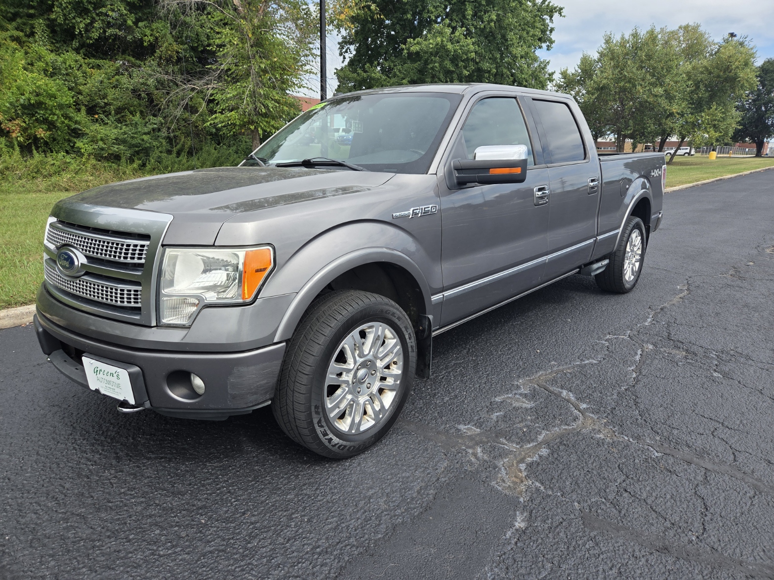 photo of 2011 Ford F-150 Platinum SuperCrew 5.5-ft. Bed 4WD