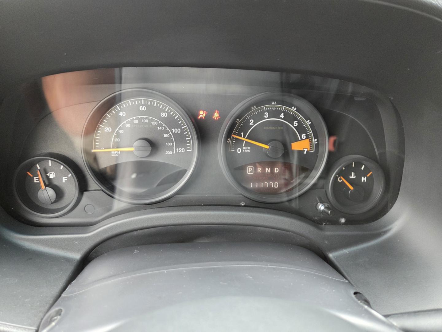 2014 Gray /Gray Jeep Compass Sport FWD (1C4NJCBA4ED) with an 2.0L L4 DOHC 16V engine, located at 1221 Madison St., Shelbyville, TN, 37160, (931) 680-9439, 0.000000, 0.000000 - Photo#7