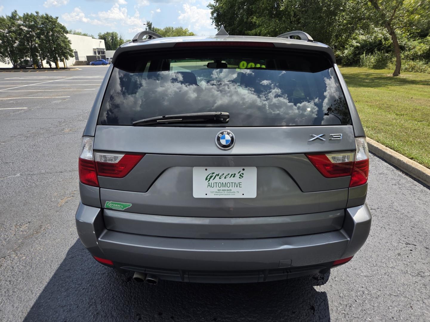 2010 Silver /Gray BMW X3 xDrive30i (WBXPC9C40AW) with an 3.0L L6 DOHC 24V engine, Automatic transmission, located at 1221 Madison St., Shelbyville, TN, 37160, (931) 680-9439, 0.000000, 0.000000 - Photo#2