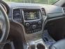 2017 WHITE /Black Jeep Grand Cherokee Laredo 2WD (1C4RJEAG6HC) with an 3.6L V6 DOHC 24V engine, 8A transmission, located at 1221 Madison St., Shelbyville, TN, 37160, (931) 680-9439, 0.000000, 0.000000 - Photo#7