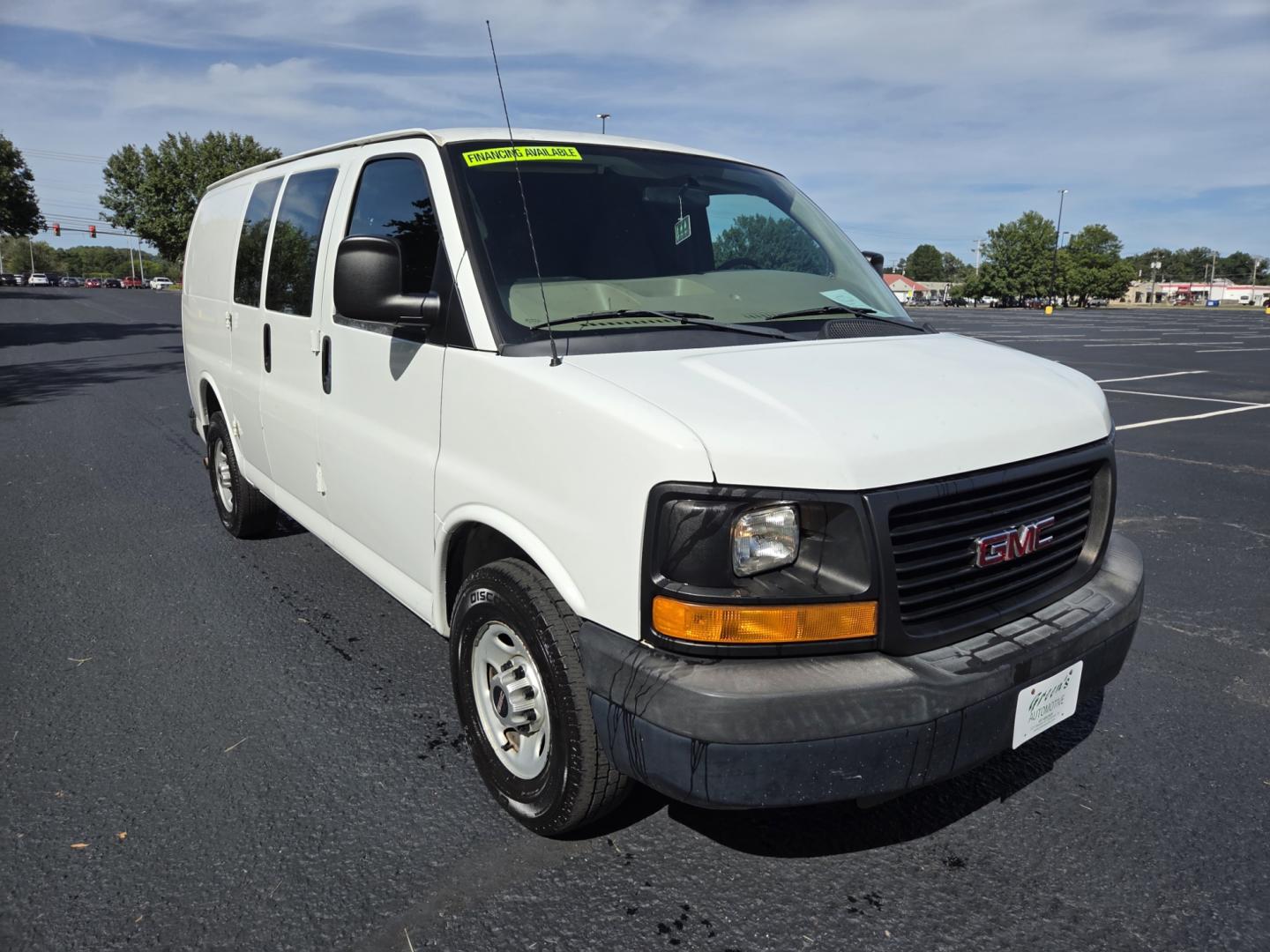 2013 WHITE /Brown GMC Savana G2500 Cargo (1GTW7FCA4D1) with an 4.8L V8 OHV 16V FFV engine, 6-Speed Automatic transmission, located at 1221 Madison St., Shelbyville, TN, 37160, (931) 680-9439, 0.000000, 0.000000 - Photo#1