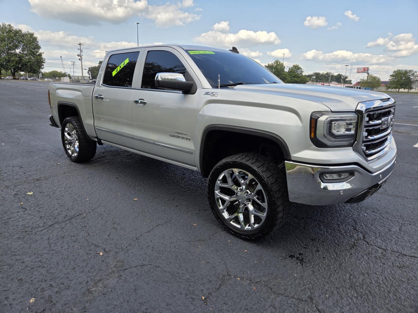 2017 SILVER /Black GMC Sierra 1500 SLT Crew Cab Long Box 4WD (3GTU2NEC4HG) with an 5.3L V8 OHV 16V engine, 6A transmission, located at 1221 Madison St., Shelbyville, TN, 37160, (931) 680-9439, 0.000000, 0.000000 - Photo#2