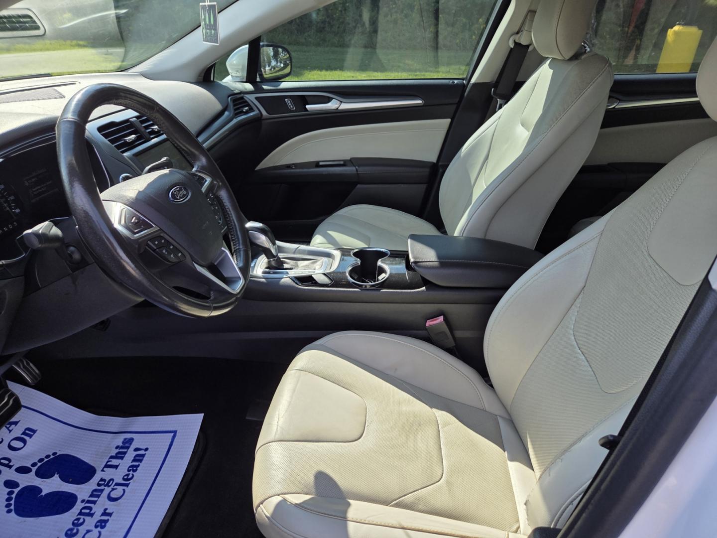 2014 WHITE /White Ford Fusion Titanium (3FA6P0K98ER) with an 2.0L L4 DOHC 16V engine, Automatic transmission, located at 1221 Madison St., Shelbyville, TN, 37160, (931) 680-9439, 0.000000, 0.000000 - Photo#5
