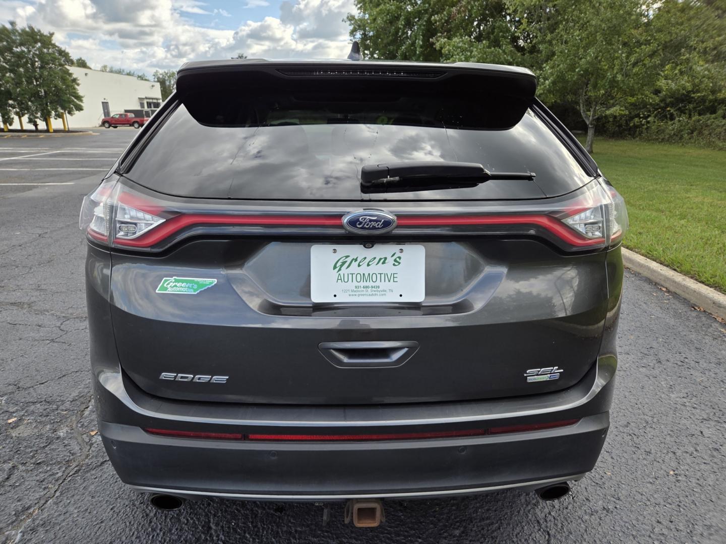 2015 Gray /Black Ford Edge SEL AWD (2FMTK4J97FB) with an 2.0L L4 DOHC 16V engine, 6-Speed Automatic transmission, located at 1221 Madison St., Shelbyville, TN, 37160, (931) 680-9439, 0.000000, 0.000000 - Photo#2