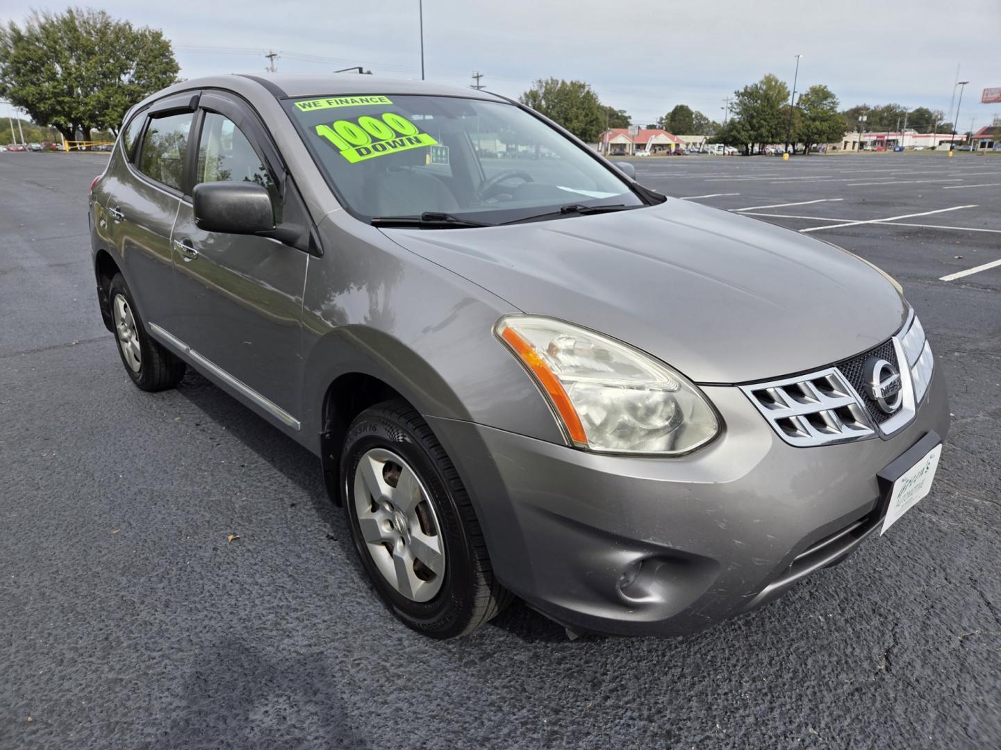 2011 SILVER /Gray Nissan Rogue S AWD (JN8AS5MV3BW) with an 2.5L L4 DOHC 16V engine, CVT transmission, located at 1221 Madison St., Shelbyville, TN, 37160, (931) 680-9439, 0.000000, 0.000000 - Photo#1