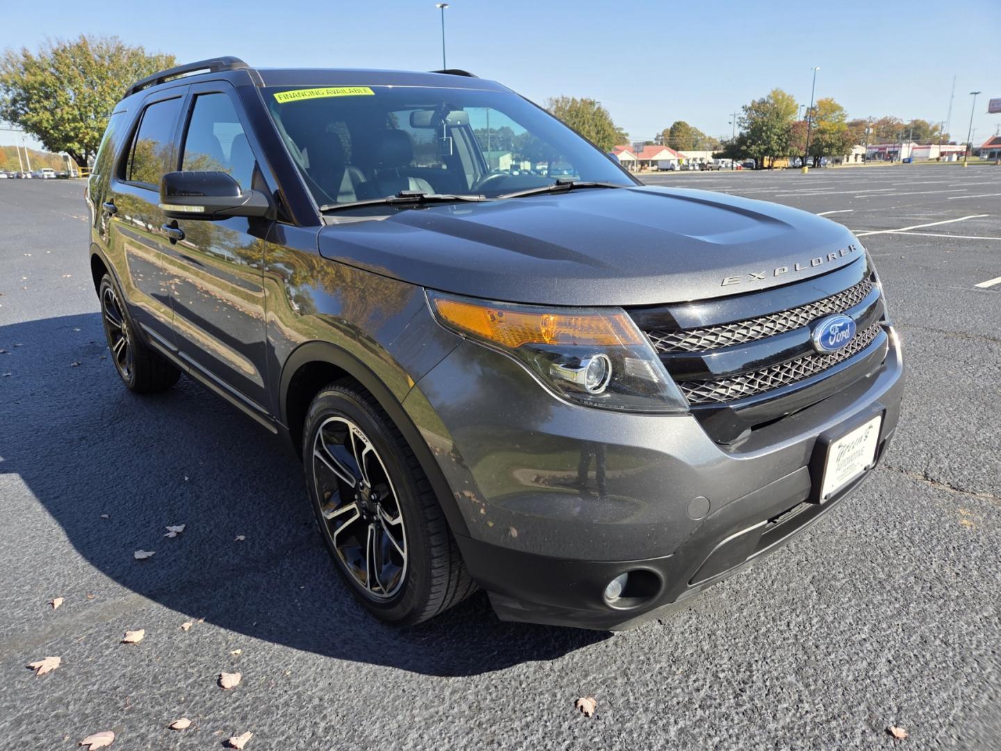2015 Gray /Black Ford Explorer Sport 4WD (1FM5K8GT9FG) with an 3.5L V6 DOHC 24V engine, 6-Speed Automatic transmission, located at 1221 Madison St., Shelbyville, TN, 37160, (931) 680-9439, 0.000000, 0.000000 - Photo#1