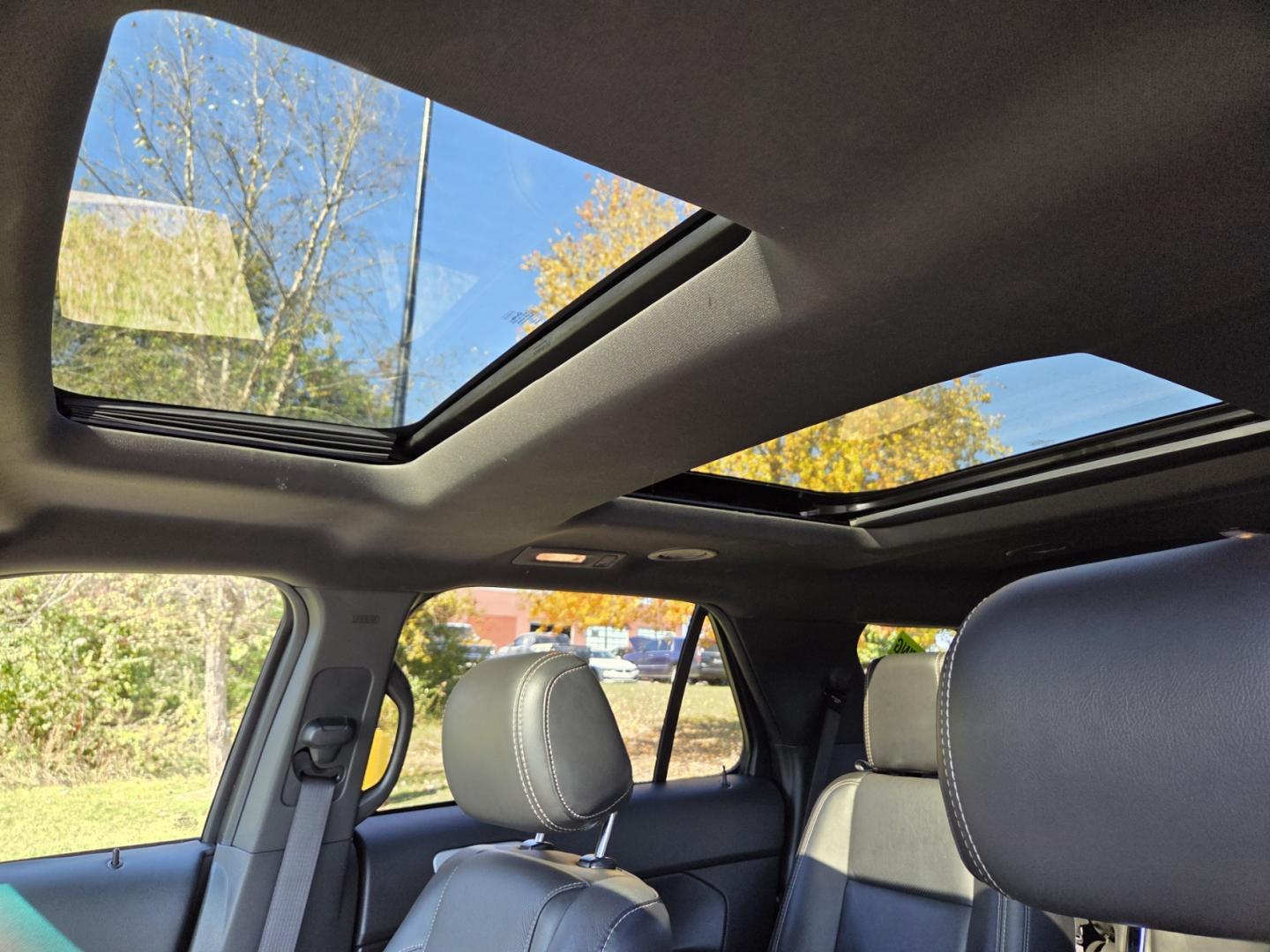 2015 Gray /Black Ford Explorer Sport 4WD (1FM5K8GT9FG) with an 3.5L V6 DOHC 24V engine, 6-Speed Automatic transmission, located at 1221 Madison St., Shelbyville, TN, 37160, (931) 680-9439, 0.000000, 0.000000 - Photo#7