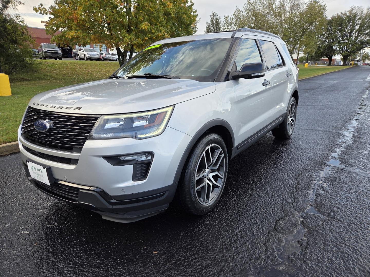 2018 SILVER /Black Ford Explorer Sport 4WD (1FM5K8GTXJG) with an 3.5L V6 DOHC 24V engine, 6A transmission, located at 1221 Madison St., Shelbyville, TN, 37160, (931) 680-9439, 0.000000, 0.000000 - Photo#0