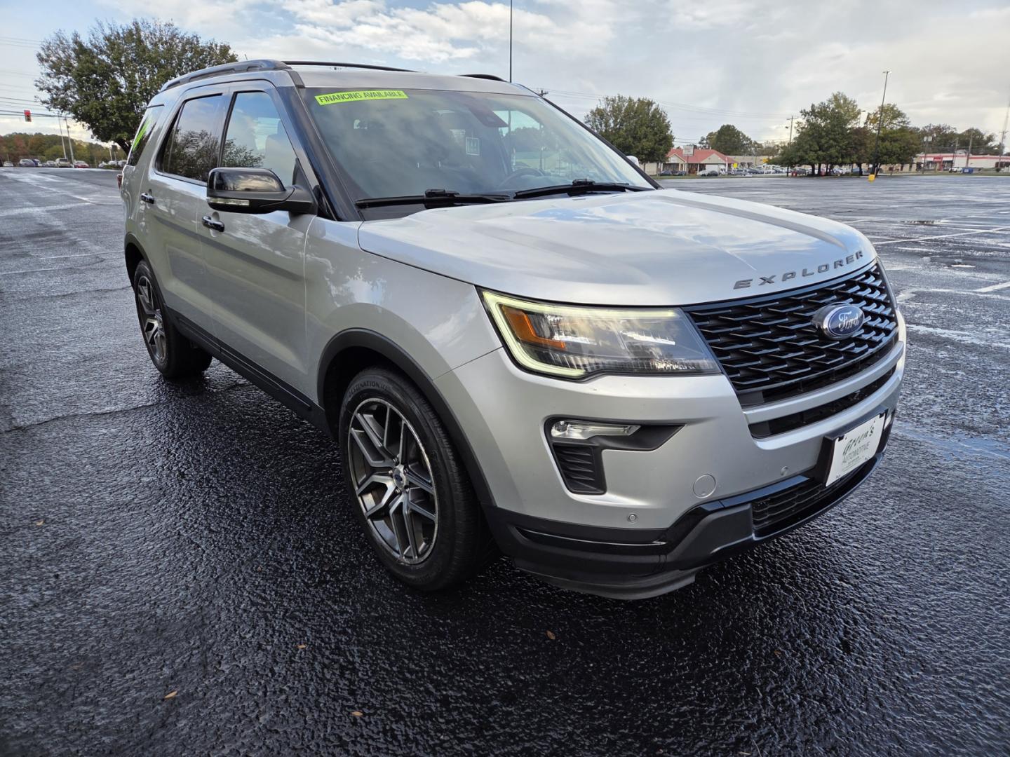 2018 SILVER /Black Ford Explorer Sport 4WD (1FM5K8GTXJG) with an 3.5L V6 DOHC 24V engine, 6A transmission, located at 1221 Madison St., Shelbyville, TN, 37160, (931) 680-9439, 0.000000, 0.000000 - Photo#1