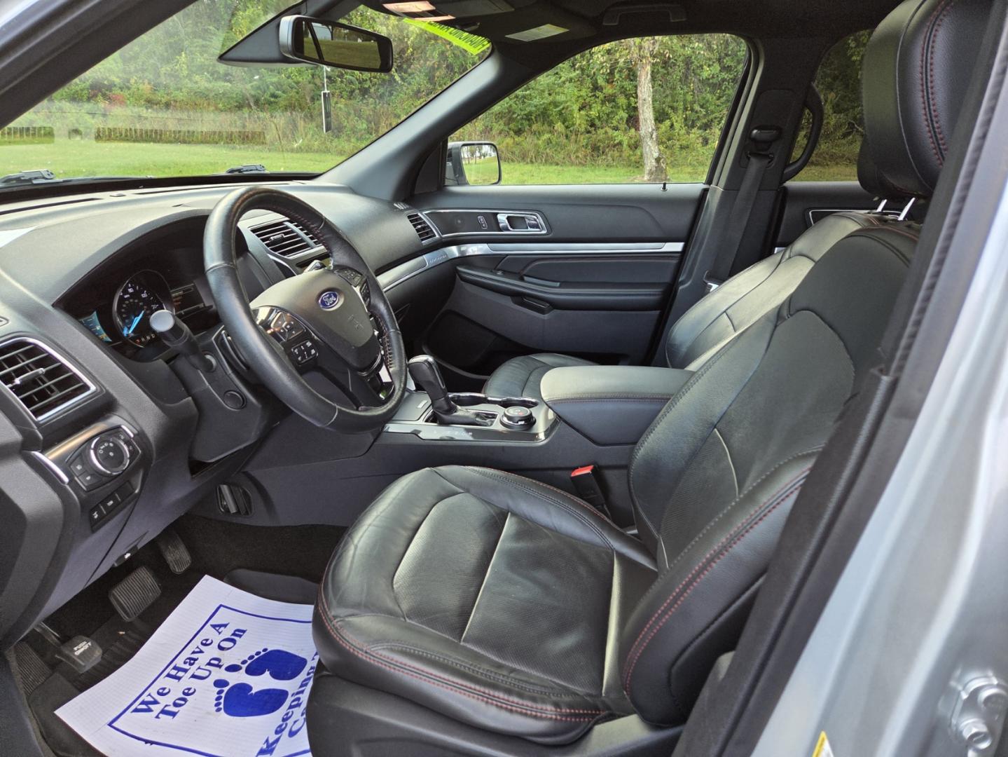 2018 SILVER /Black Ford Explorer Sport 4WD (1FM5K8GTXJG) with an 3.5L V6 DOHC 24V engine, 6A transmission, located at 1221 Madison St., Shelbyville, TN, 37160, (931) 680-9439, 0.000000, 0.000000 - Photo#6