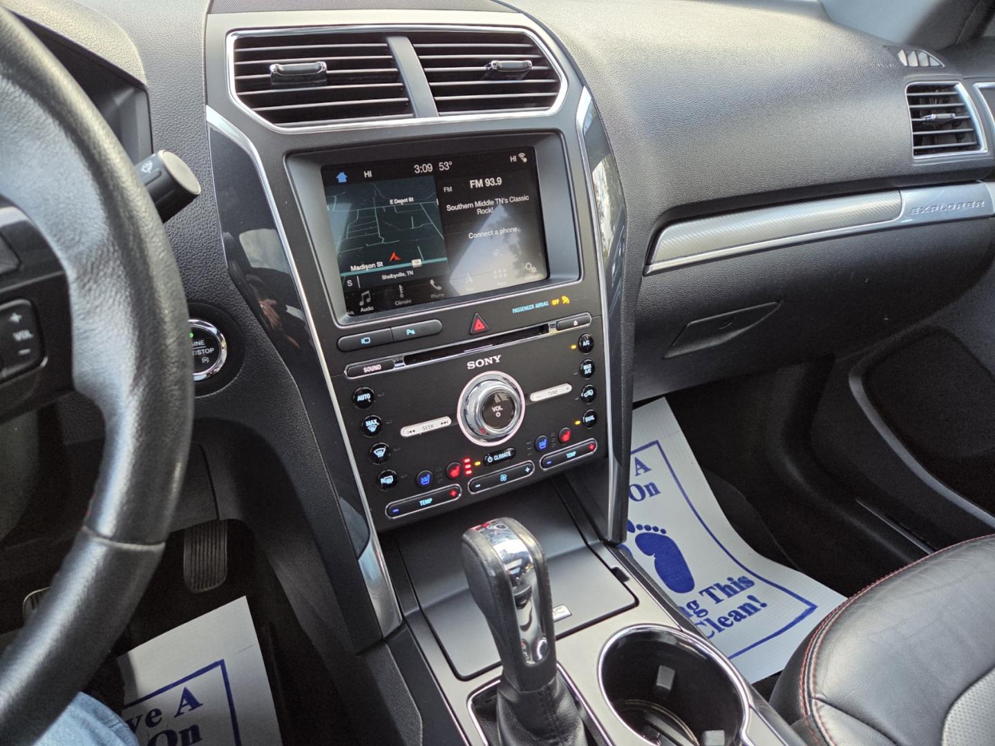 2018 SILVER /Black Ford Explorer Sport 4WD (1FM5K8GTXJG) with an 3.5L V6 DOHC 24V engine, 6A transmission, located at 1221 Madison St., Shelbyville, TN, 37160, (931) 680-9439, 0.000000, 0.000000 - Photo#8