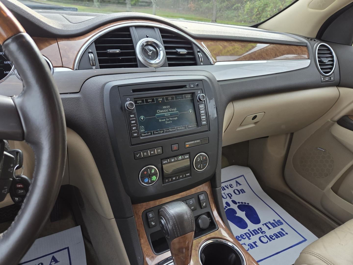 2011 WHITE /Beige Buick Enclave CXL-2 FWD (5GAKRCED5BJ) with an 3.6L V6 DOHC 24V engine, 6-Speed Automatic Overdrive transmission, located at 1221 Madison St., Shelbyville, TN, 37160, (931) 680-9439, 0.000000, 0.000000 - Photo#8