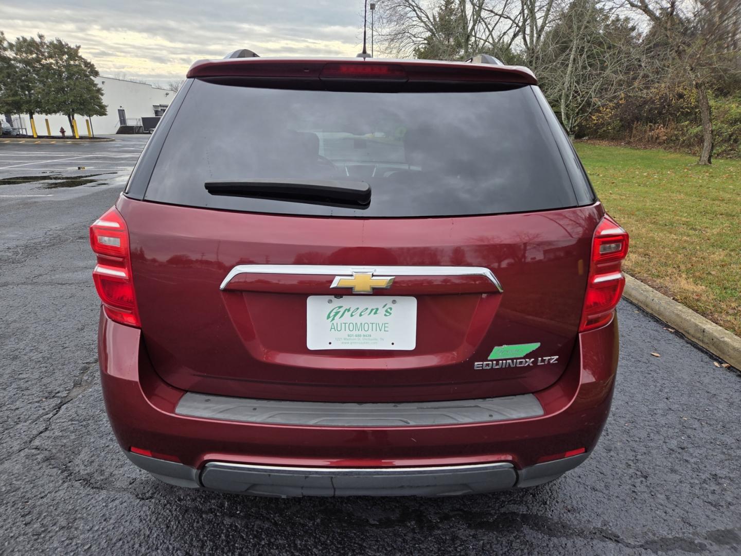 2016 Burgundy /Gray Chevrolet Equinox LTZ 2WD (2GNALDEK5G6) with an 2.4L L4 DOHC 16V FFV engine, 6A transmission, located at 1221 Madison St., Shelbyville, TN, 37160, (931) 680-9439, 0.000000, 0.000000 - Photo#2