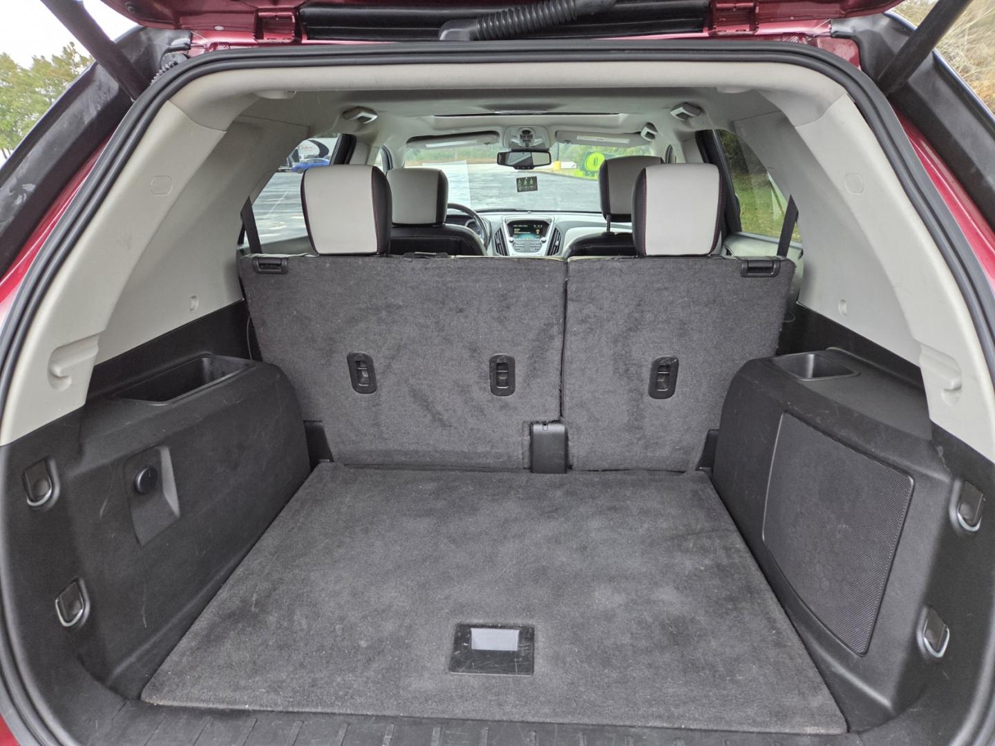 2016 Burgundy /Gray Chevrolet Equinox LTZ 2WD (2GNALDEK5G6) with an 2.4L L4 DOHC 16V FFV engine, 6A transmission, located at 1221 Madison St., Shelbyville, TN, 37160, (931) 680-9439, 0.000000, 0.000000 - Photo#3