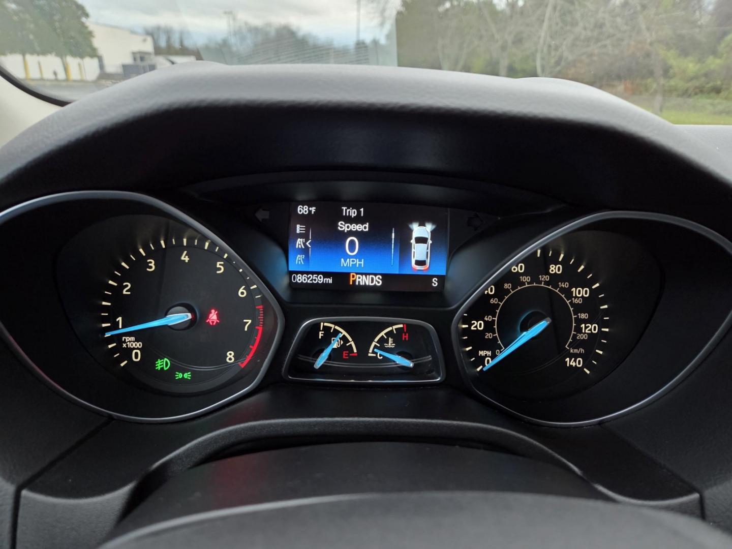 2016 SILVER /Black Ford Focus SE Hatch (1FADP3K26GL) with an 2.0L L4 DOHC 16V engine, located at 1221 Madison St., Shelbyville, TN, 37160, (931) 680-9439, 0.000000, 0.000000 - Photo#7