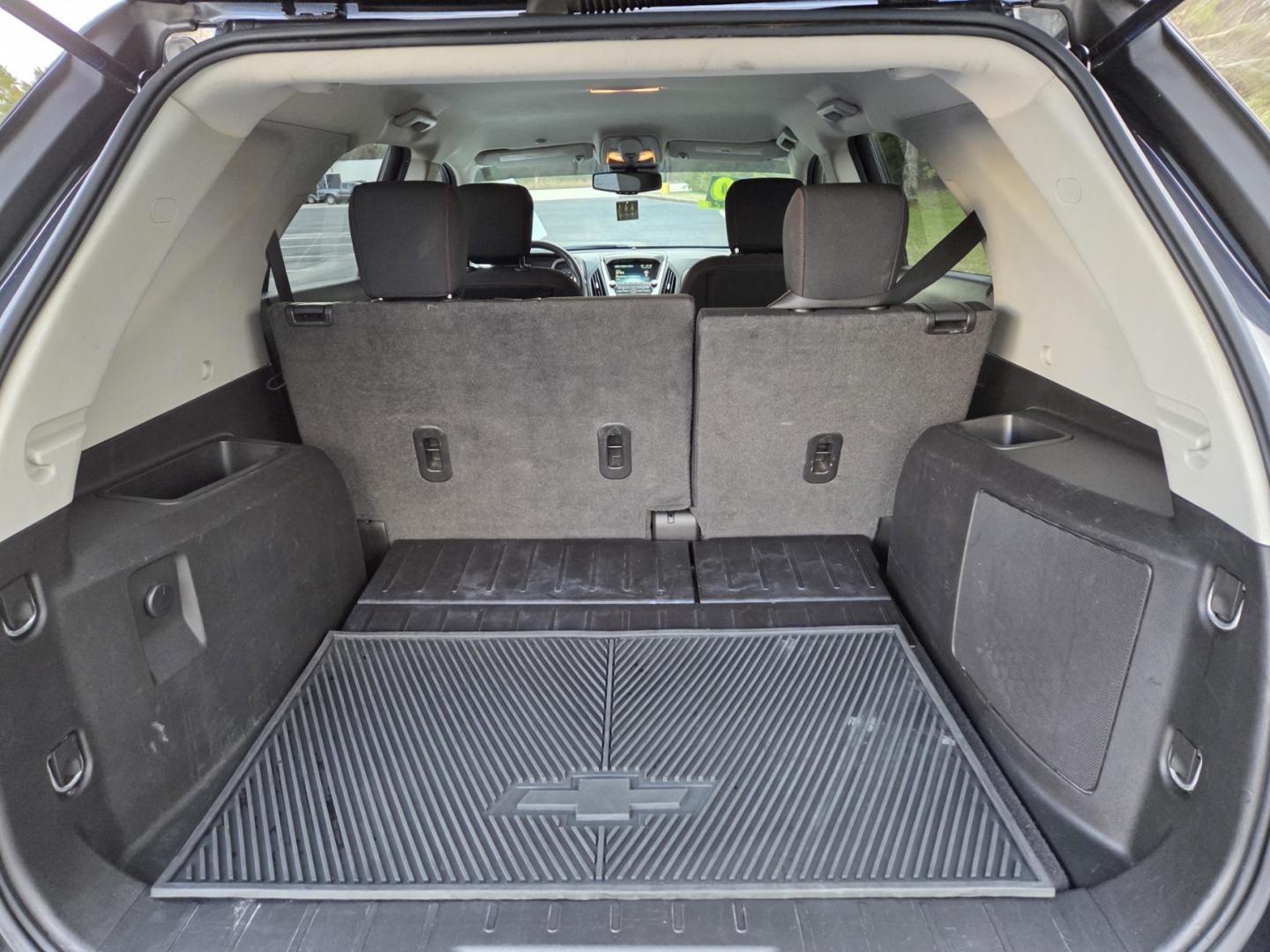 2013 BLACK /Black Chevrolet Equinox 1LT 2WD (2GNALDEK1D6) with an 2.4L L4 DOHC 16V engine, 6-Speed Automatic transmission, located at 1221 Madison St., Shelbyville, TN, 37160, (931) 680-9439, 0.000000, 0.000000 - Photo#3